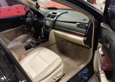 2013 Toyota Camry Xle z USA, uszkodzony, nr VIN 4T4BF1FK5DR290368